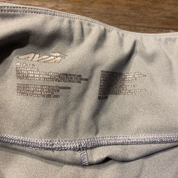 AVIA Womens Athletic Crop Capri Leggings Pants Yoga Exercise Pockets Sz. M(8-10) - Picture 3 of 9